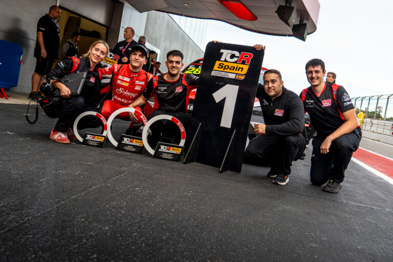 #28,-#Equipo,-#MonlauTCR-8